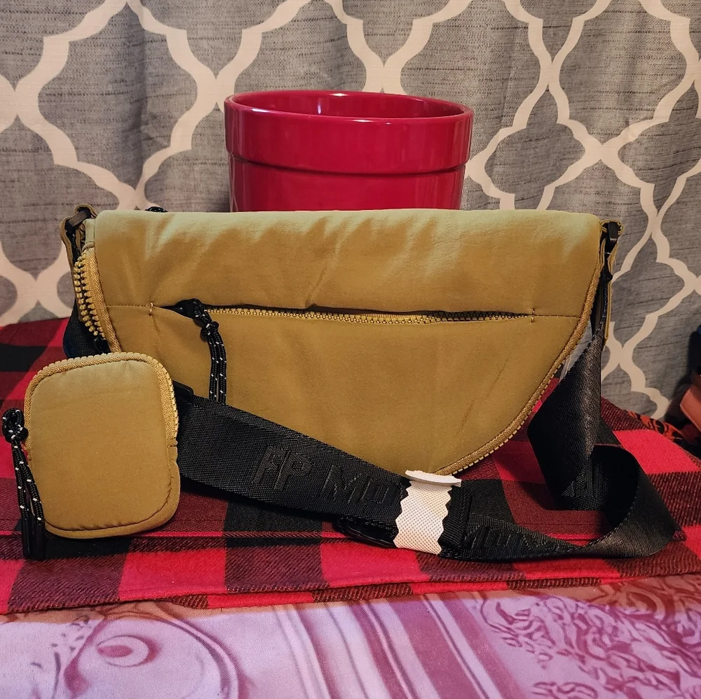 NWT Free People Movement Sling - Picture 3 of 5